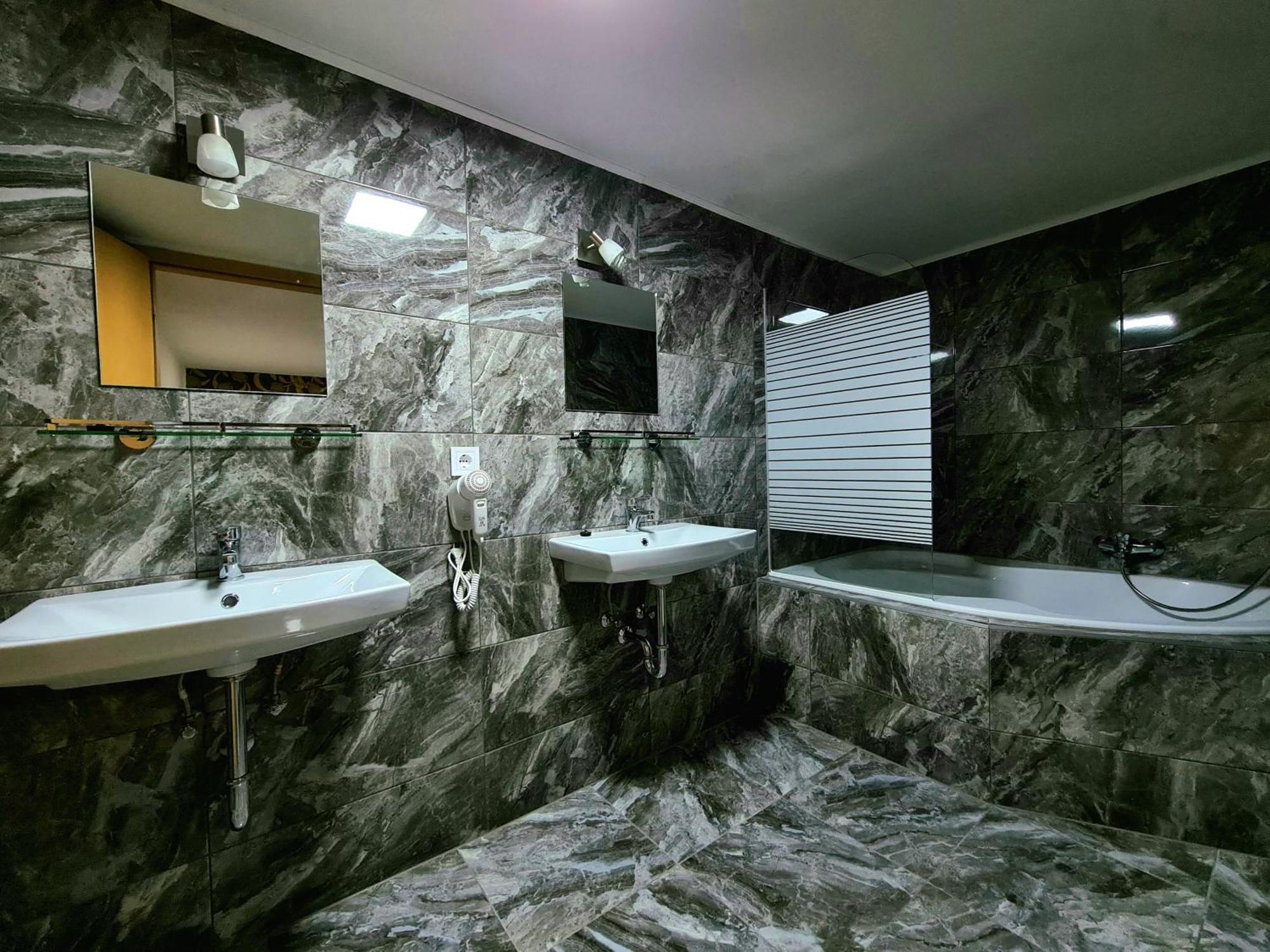 Anita Apartman Sopron Exterior photo